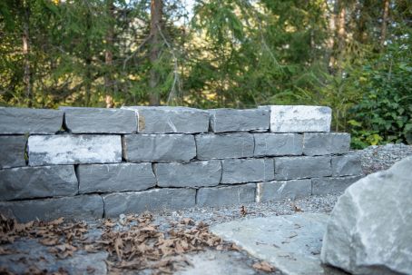 Kleinmauersteine gespalten