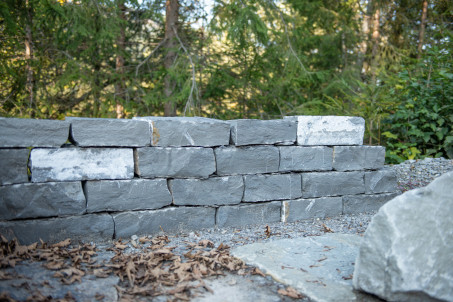 Kleinmauersteine gespalten